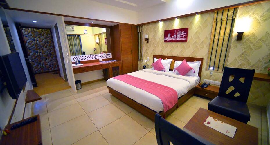 The Grand Imperial, Morbi 5